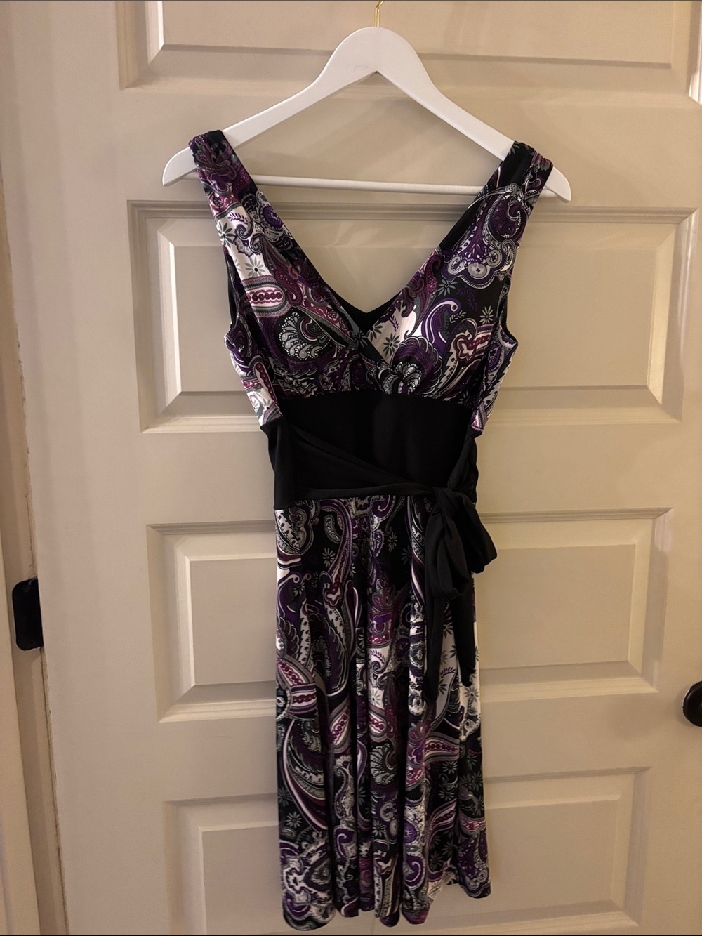 Alyn Paige Purple Paisley V-Neck Midi Dress with Black Waist Tie